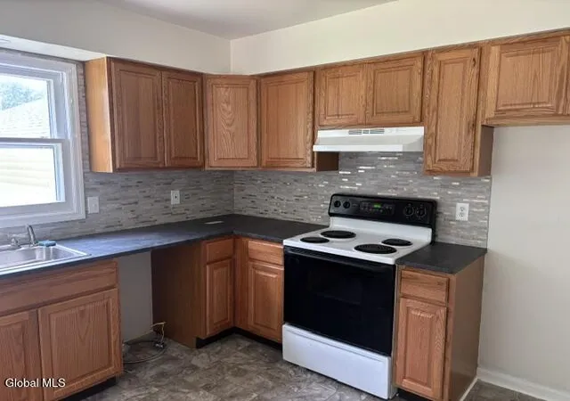 4th image of 162 Putnam Rd, Schenectady, NY 12306 | MLS# 202623957