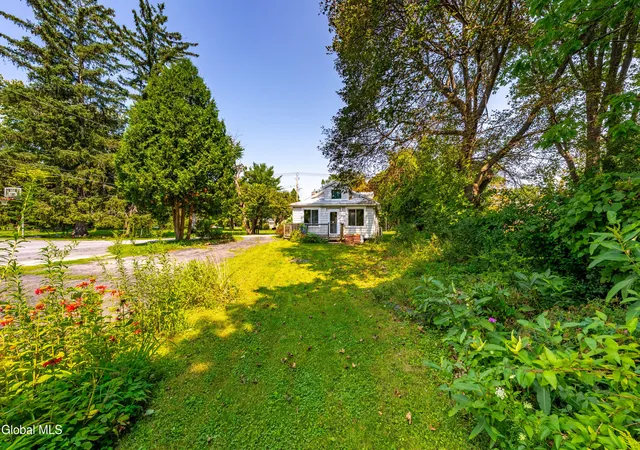22nd image of 130 Manor Ave, Cohoes, NY 12047 | MLS# 202624001