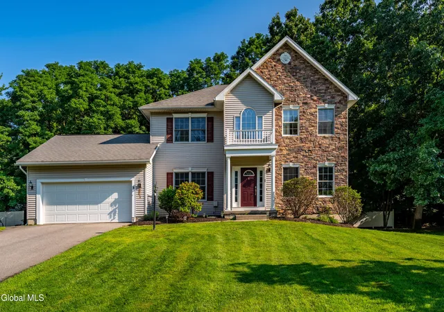 Photo 1 of Single family home for sale at 8 Ryan Ct, Clifton Park, NY 12065 | MLS# 202624027 | Listing updated on 2026-08-23