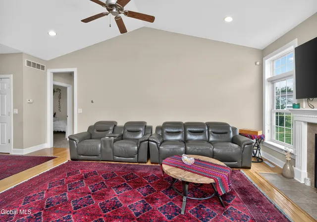 5th image of 39 Schwaber Dr, Schenectady, NY 12309 | MLS# 202624220