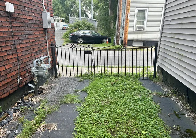 Photo 3 of Sale Pending at 16 River St, Schenectady, NY 12305 | MLS# 202624008 | Listing updated on 2026-09-04