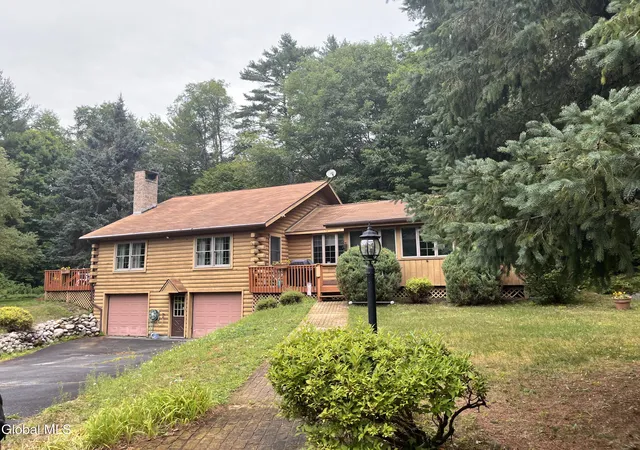 Photo 3 of Single family home for sale at 548 White Schoolhouse Rd, Chestertown, NY 12817 | MLS# 202623983 | Listing updated on 2026-08-24