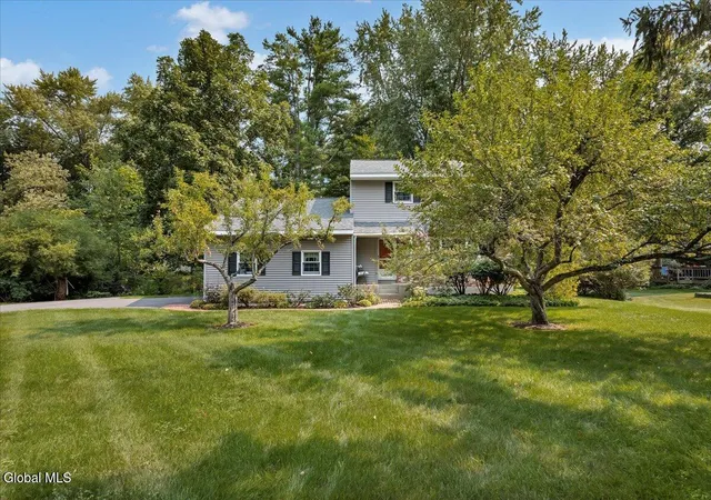 4th image of 6 Nott Rd, Guilderland, NY 12084 | MLS# 202624230