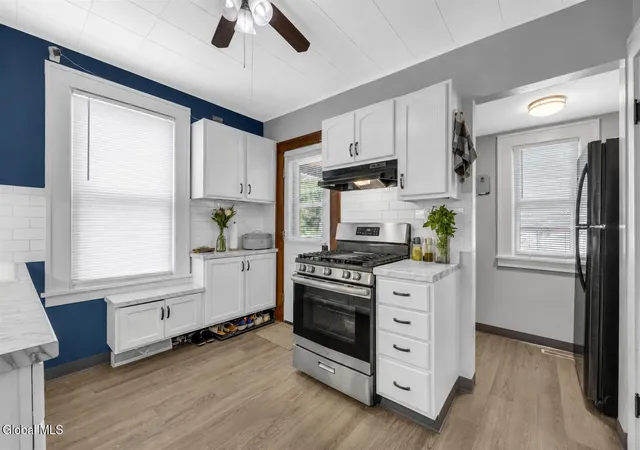 4th image of 2101 Colgate Pl, Schenectady, NY 12304 | MLS# 202624056