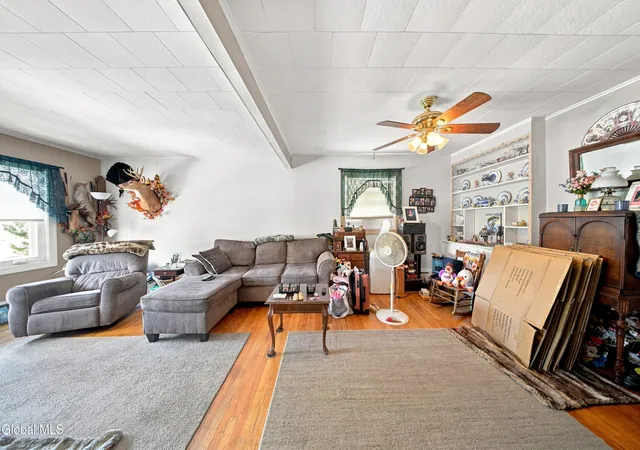 4th image of 804 19Th St, Watervliet, NY 12189 | MLS# 202624212