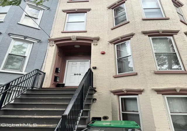 Listing Photo 5 - Condo for sale in building located at 301 Clinton Ave, Albany, NY 12210
