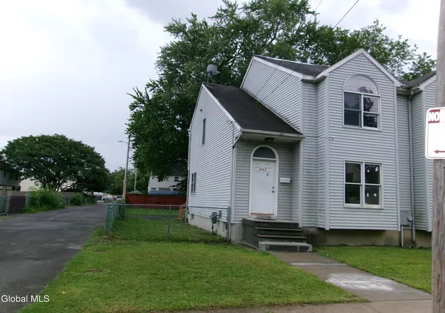 2nd image of 407 Paige St, Schenectady, NY 12307 | MLS# 202624096