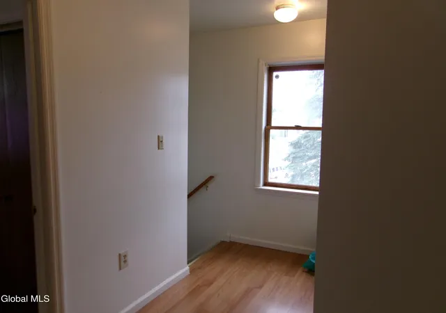 40th image of 407 Paige St, Schenectady, NY 12307 | MLS# 202624096