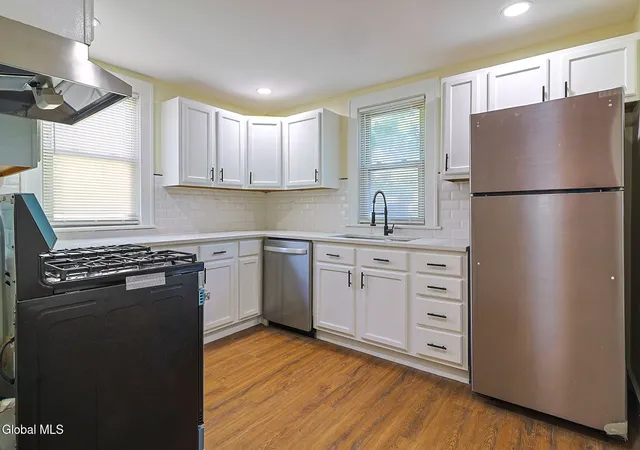 Photo 3 of Single family home for sale at 3 Tulip St, Schenectady, NY 12306 | MLS# 202624091 | Listing updated on 2026-09-13