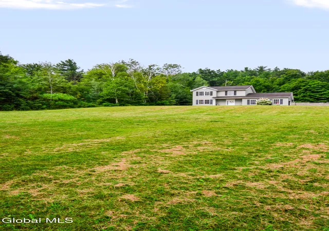 2nd image of 983 Sacandaga Rd, Schenectady, NY 12302 | MLS# 202624175