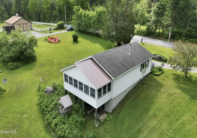 4th image of 669 Hayesburg Rd, Brant Lake, NY 12815 | MLS# 202624165