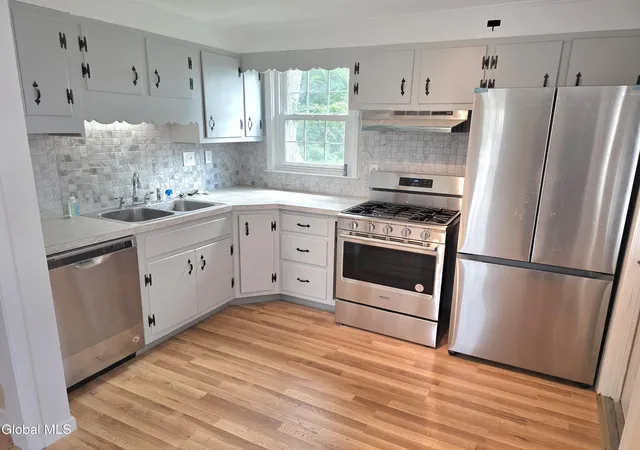 Photo 3 of Single family home for sale at 615 Sanders Ave, Schenectady, NY 12302 | MLS# 202624133 | Listing updated on 2026-09-18
