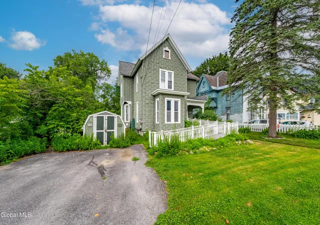 3rd image of 25 Chestnut St, Johnstown, NY 12095 | MLS# 202624151