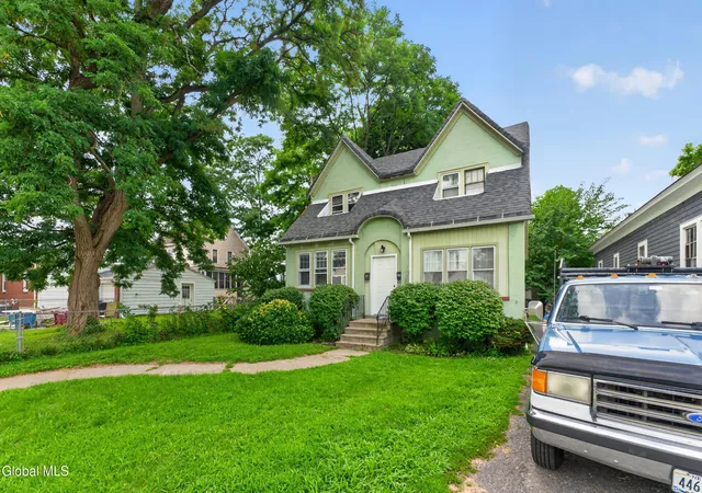 4th image of 1 Mariette Pl, Albany, NY 12209 | MLS# 202624207