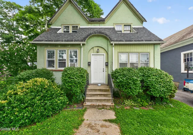 5th image of 1 Mariette Pl, Albany, NY 12209 | MLS# 202624207