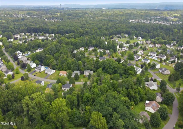 43rd image of 73 Silver Creek Dr, Selkirk, NY 12158 | MLS# 202624437
