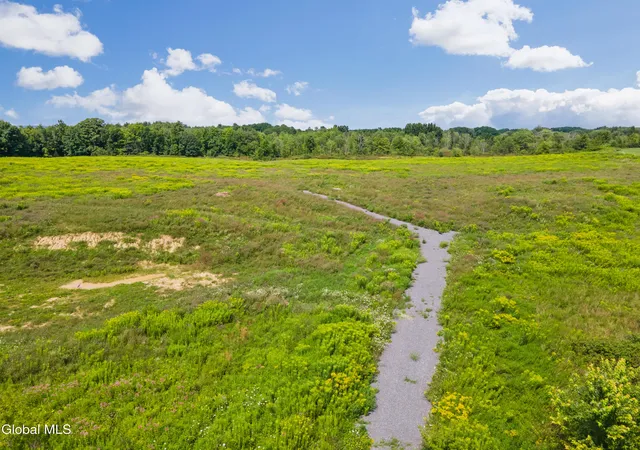 Photo 4 of Single family home for sale at 2227 W Old State Rd, Altamont, NY 12009 | MLS# 202624190 | Listing updated on 2026-08-18