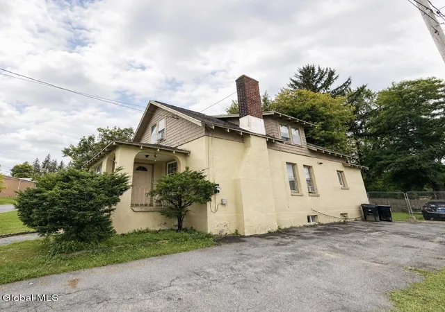 2nd image of 3418 Albany St, Schenectady, NY 12304 | MLS# 202624180