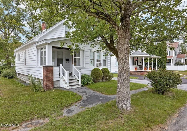 33rd image of 889 Oregon Ave, Schenectady, NY 12309 | MLS# 202624296