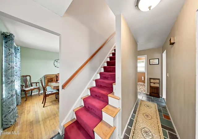 Photo 3 of Single family home for sale at 5 Mohican Pl, Albany, NY 12208 | MLS# 202624196 | Listing updated on 2026-09-21