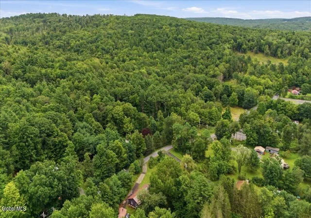 28th image of 41 Uphams Corners Rd, East Nassau, NY 12062 | MLS# 202624398