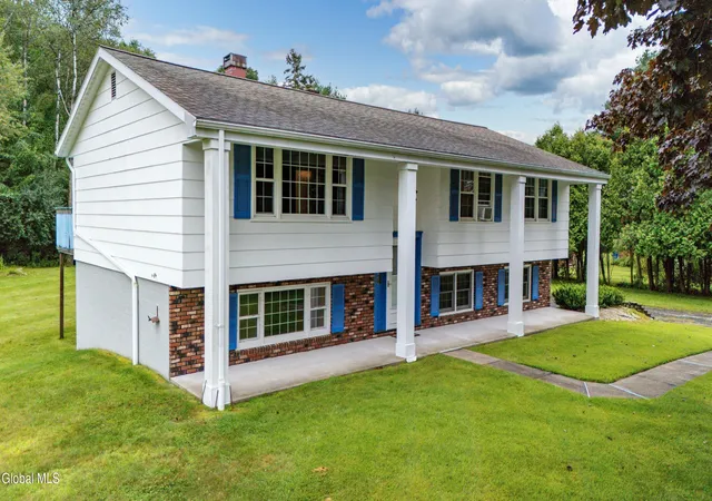 2nd image of 122 Crouse Dr, Amsterdam, NY 12010 | MLS# 202624236