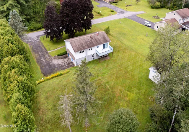 3rd image of 122 Crouse Dr, Amsterdam, NY 12010 | MLS# 202624236
