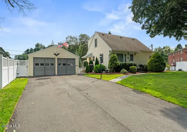 1st image of 10 Murrlin Dr, Delmar, NY 12054 | MLS# 202624297