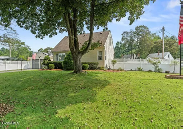 3rd image of 10 Murrlin Dr, Delmar, NY 12054 | MLS# 202624297
