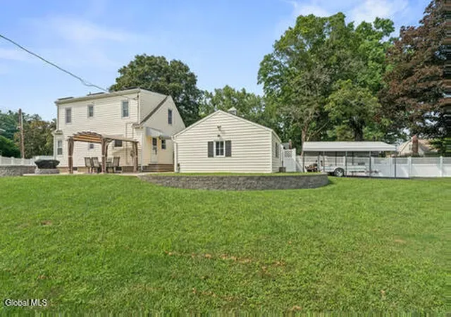 5th image of 10 Murrlin Dr, Delmar, NY 12054 | MLS# 202624297