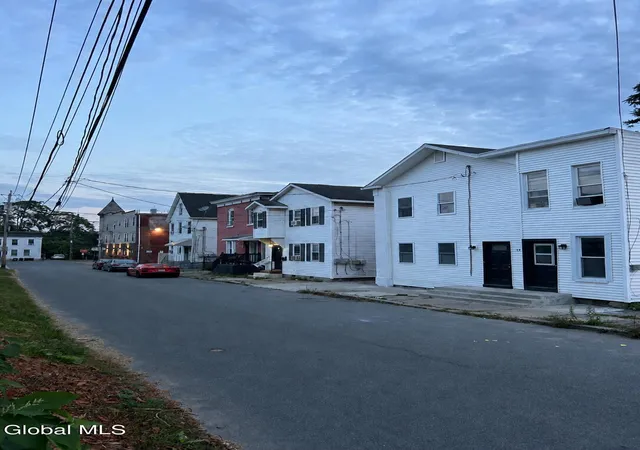 2nd image of 13 John St, Schenectady, NY 12305 | MLS# 202624268