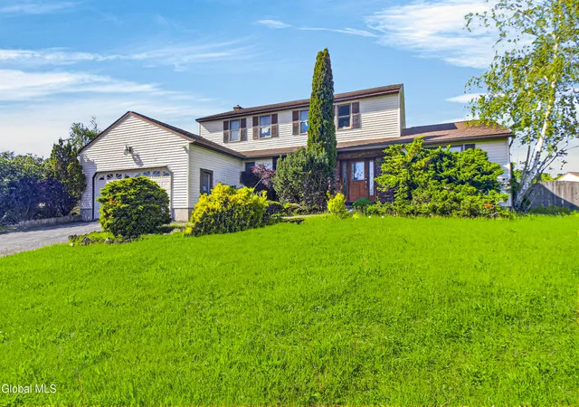 Photo 1 of Single family home for sale at 7195 Opal Dr, Liverpool, NY 13088 | MLS# 202624283 | Listing updated on 2026-08-20