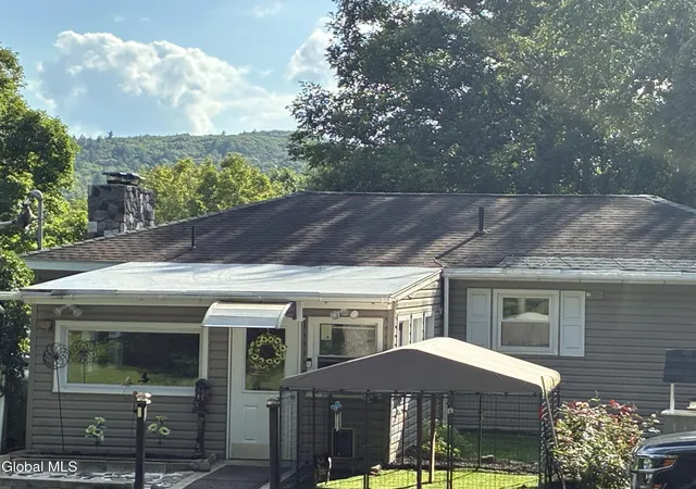 Photo 3 of Single family home for sale at 18 Miller Way, Cropseyville, NY 12052 | MLS# 202624319 | Listing updated on 2026-09-15