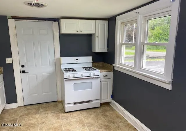 5th image of 110 Nutwood Ave, Schenectady, NY 12304 | MLS# 202624345