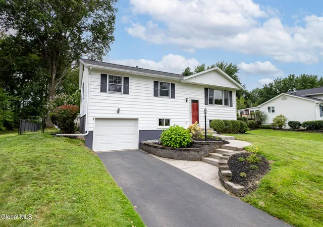 1st image of 32 Comely Ln, Latham, NY 12110 | MLS# 202624471