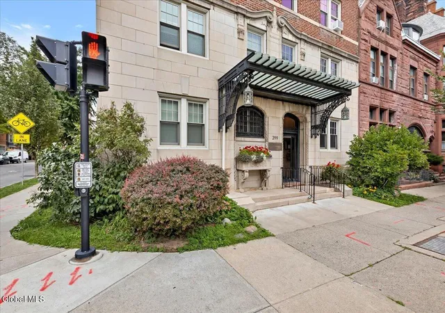 2nd image of 399 State St #APT 805, Albany, NY 12210 | MLS# 202624327