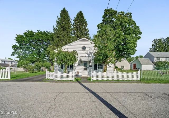 1st image of 12 Grapevine Pl, Latham, NY 12110 | MLS# 202624378