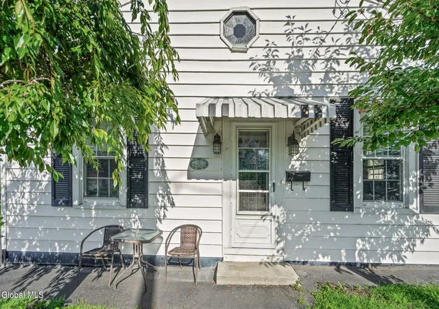 24th image of 12 Grapevine Pl, Latham, NY 12110 | MLS# 202624378