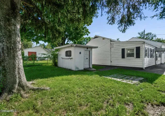 2nd image of 12 Grapevine Pl, Latham, NY 12110 | MLS# 202624378
