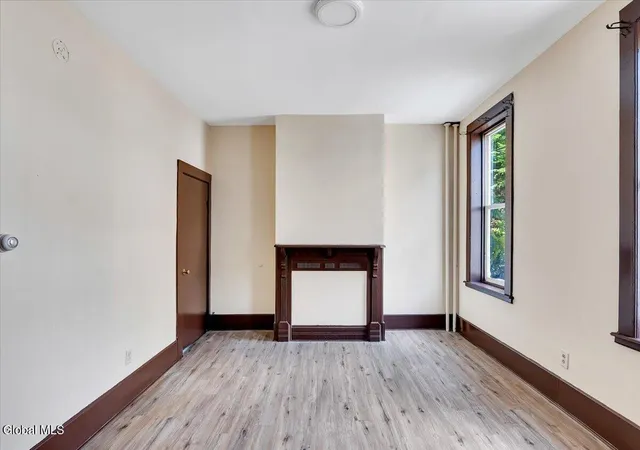 4th image of 44 Osborne St, Albany, NY 12202 | MLS# 202624490