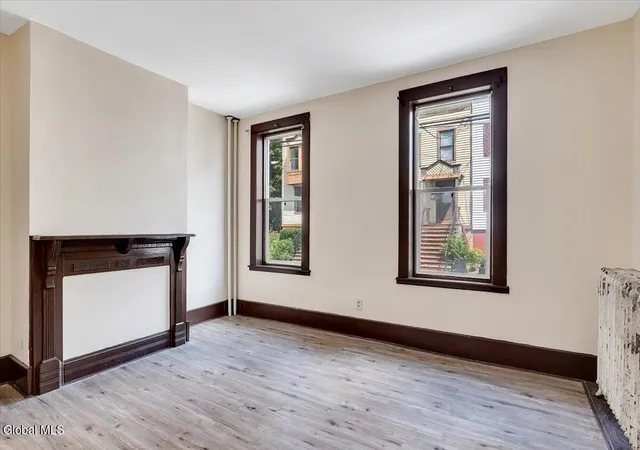 5th image of 44 Osborne St, Albany, NY 12202 | MLS# 202624490