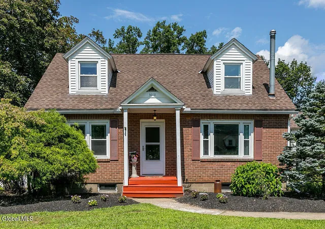 2nd image of 3013 Sunset Ln, Schenectady, NY 12303 | MLS# 202624376