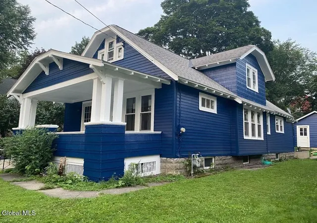 Photo 3 of Sale Pending at 1154 Palmer Ave, Schenectady, NY 12309 | MLS# 202624406 | Listing updated on 2026-09-03