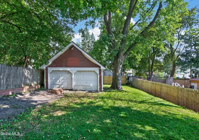 4th image of 42 Jackson Ave, Schenectady, NY 12304 | MLS# 202624411