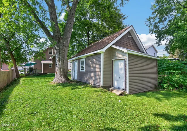 5th image of 42 Jackson Ave, Schenectady, NY 12304 | MLS# 202624411
