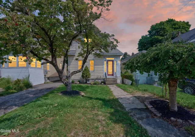 2nd image of 7 Lawn Ave, Albany, NY 12204 | MLS# 202624399