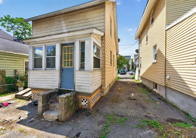 31st image of 7 Lawn Ave, Albany, NY 12204 | MLS# 202624399