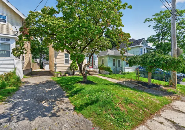3rd image of 7 Lawn Ave, Albany, NY 12204 | MLS# 202624399