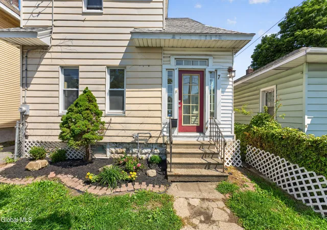 4th image of 7 Lawn Ave, Albany, NY 12204 | MLS# 202624399