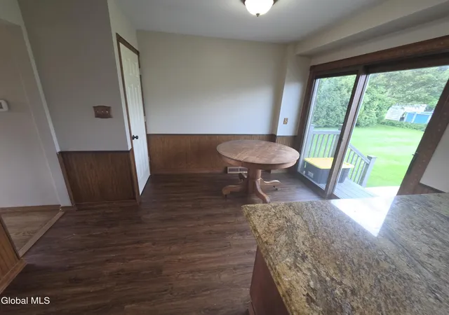 Photo 4 of Single family home for sale at 117 Clizbe Ave, Amsterdam, NY 12010 | MLS# 202624574 | Listing updated on 2026-09-23